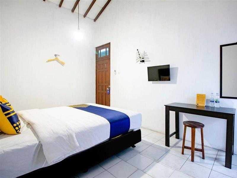 Spot On 2107 Ijo Pupus Syariah Residence Baturetno المظهر الخارجي الصورة