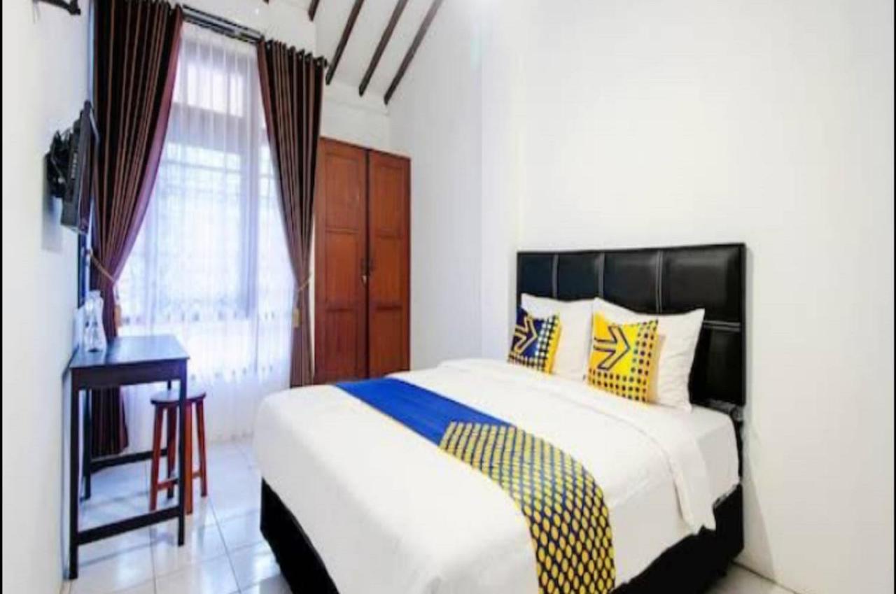 Spot On 2107 Ijo Pupus Syariah Residence Baturetno المظهر الخارجي الصورة